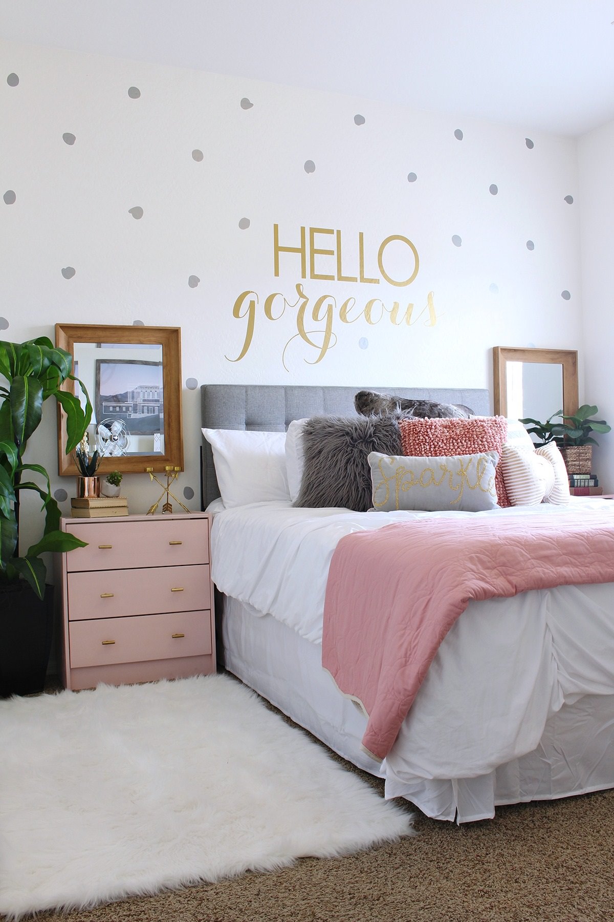 کاغذ دیواری ساده اتاق خواب